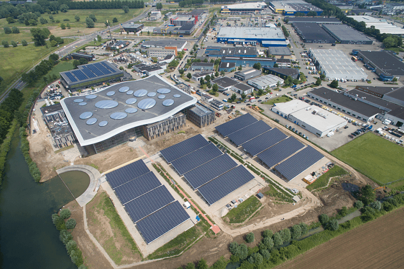荷蘭太陽能停車場發電項目
