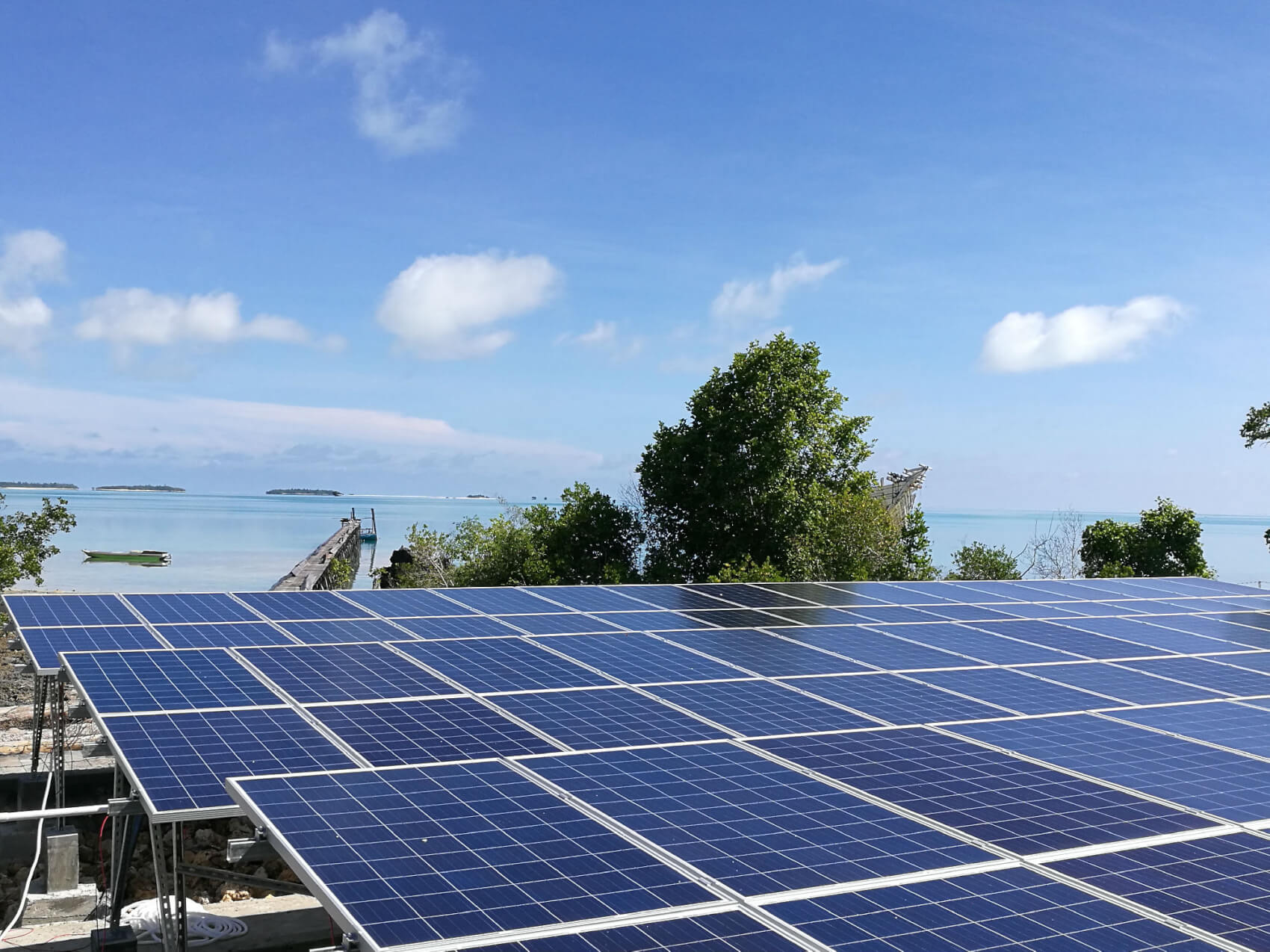 印尼海島太陽能離網發電項目